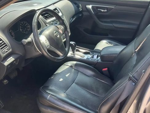 Used 2016 Nissan Altima 3.5 SL w/ 3.5 Technology Package FWD image 6