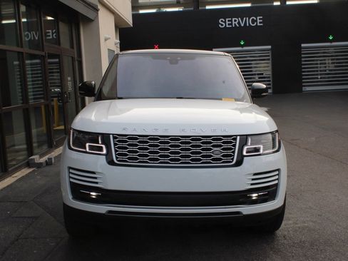 Used 2022 Land Rover Range Rover P525 Westminster Edition image 3