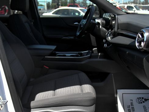 Used 2025 Chevrolet Equinox LT FWD image 46