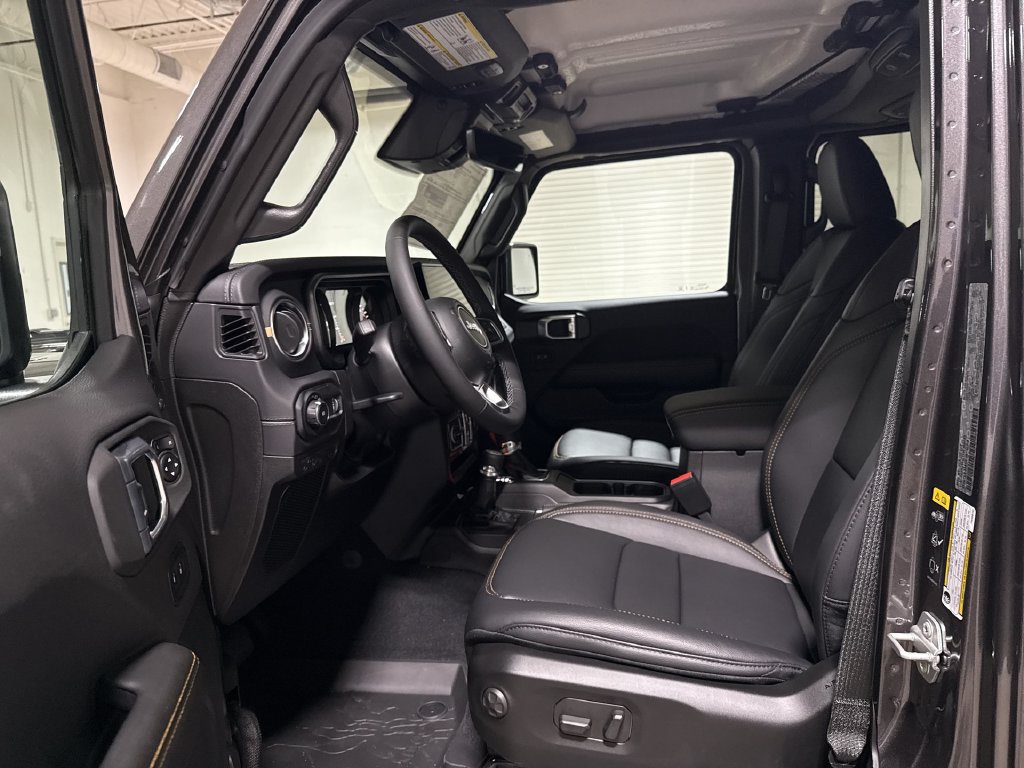 New 2026 Jeep Wrangler Unlimited Sahara AWD/4WD image 18