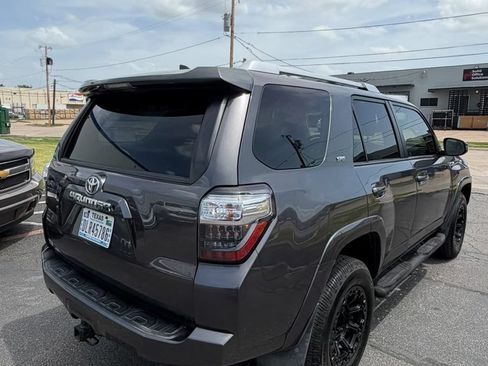 Used 2018 Toyota 4Runner SR5 RWD image 3