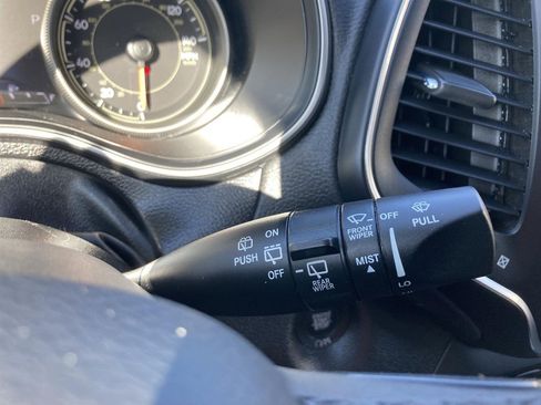 Used 2023 Jeep Cherokee Altitude Lux image 25