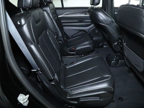 Used 2024 Jeep Grand Cherokee L Limited w/ Luxury Tech Group II image 34