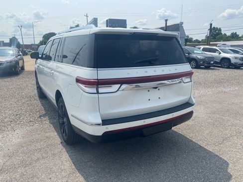 Used 2023 Lincoln Navigator L Reserve AWD/4WD image 4