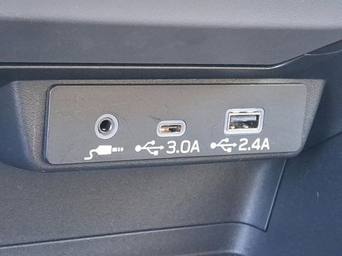 Certified 2025 Subaru Crosstrek 2.0i Premium image 25