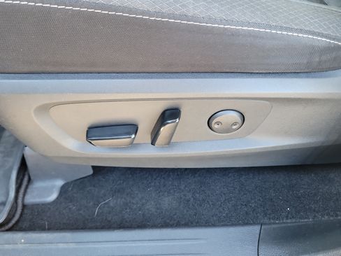 Used 2022 Nissan Pathfinder SV w/ SV Premium Package FWD image 25