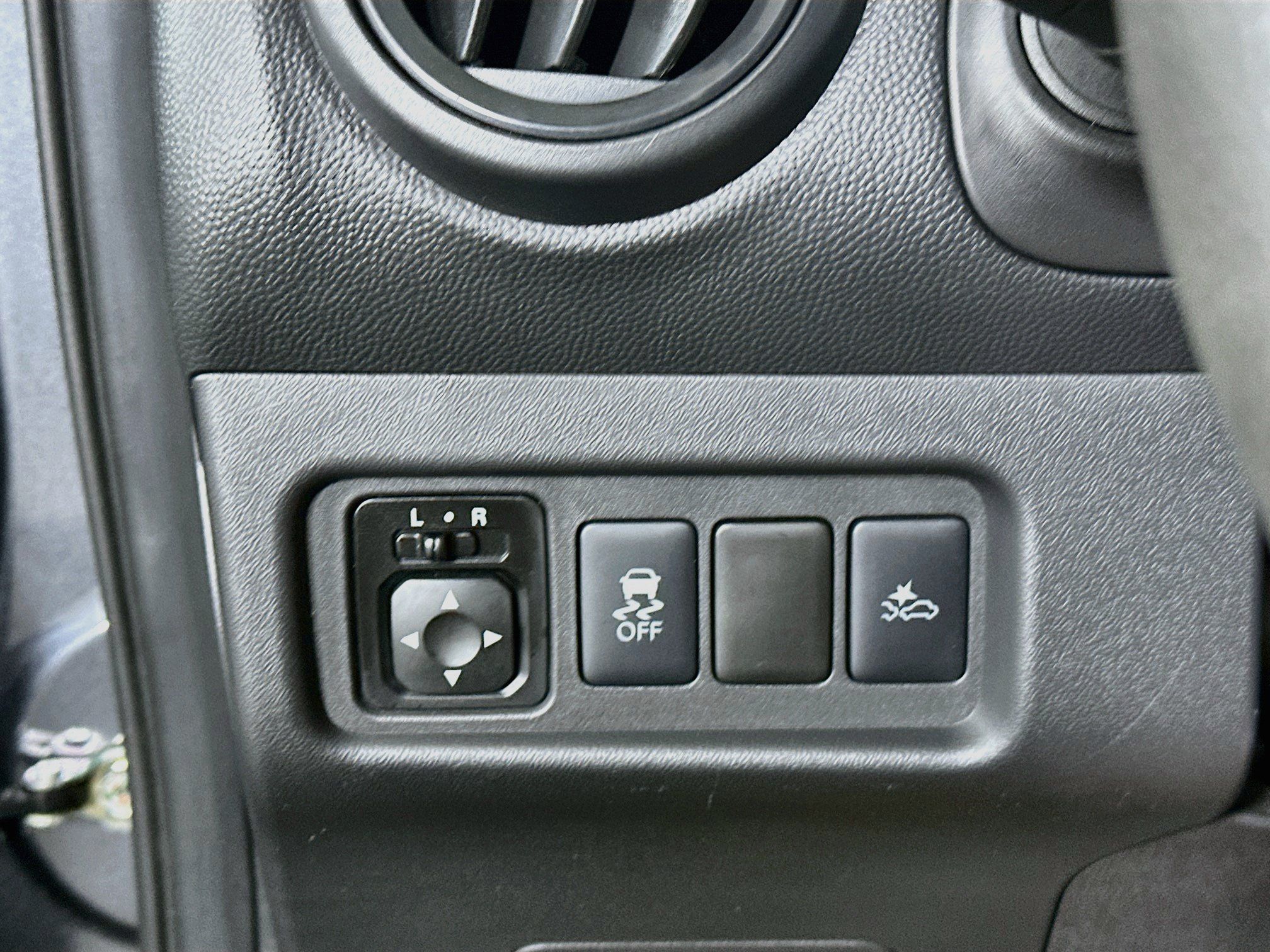 Used 2024 Mitsubishi Mirage ES FWD image 17