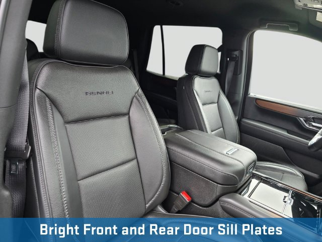 Used 2025 GMC Yukon Denali AWD/4WD image 12