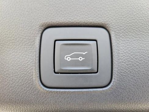 Used 2024 Chevrolet TrailBlazer RS w/ Convenience Package FWD image 8