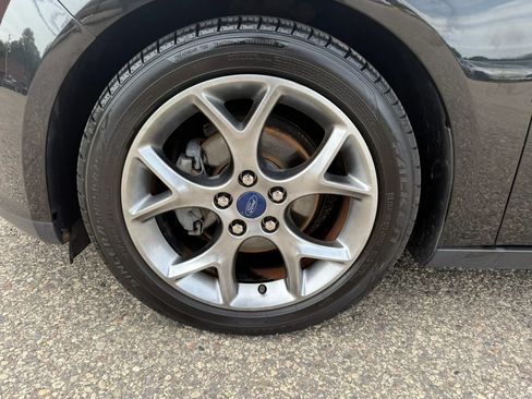 Used 2014 Ford Focus SE w/ Equipment Group 201A FWD image 19