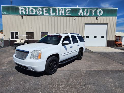 Used 2008 GMC Yukon Denali AWD/4WD image 1