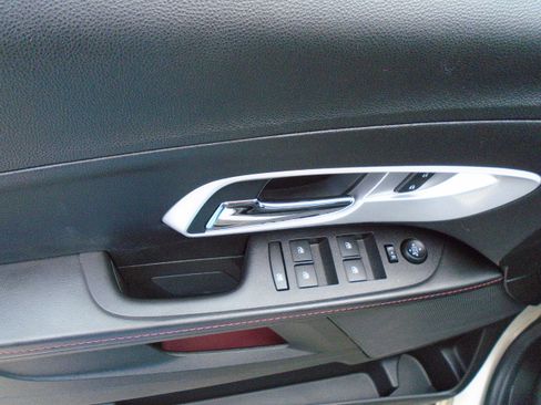 Used 2015 Chevrolet Equinox LT w/ Driver Convenience Package image 17