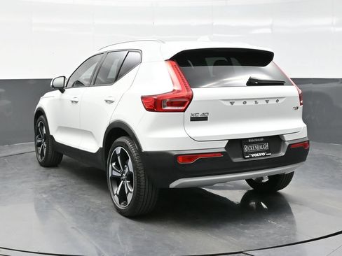 Used 2019 Volvo XC40 T5 Momentum AWD/4WD image 5