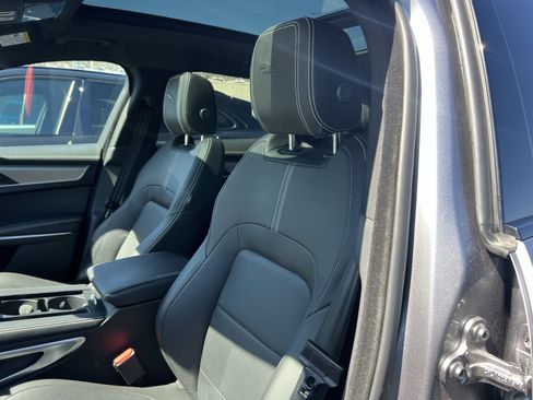 Used 2025 Jaguar F-PACE R-Dynamic S image 15