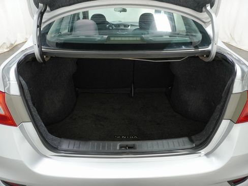 Used 2018 Nissan Sentra S image 6