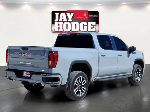 Used 2025 GMC Sierra 1500 AT4 w/ AT4 Premium Package AWD/4WD image 6