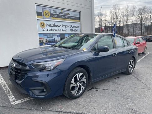 Used 2025 Subaru Legacy Premium image 1
