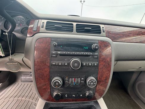 Used 2009 Chevrolet Avalanche LT w/ Convenience Package #1 AWD/4WD image 20