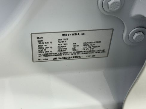 Used 2020 Tesla Model Y Long Range image 46