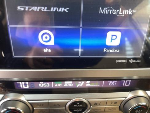 Used 2015 Subaru Outback 3.6R Limited image 12