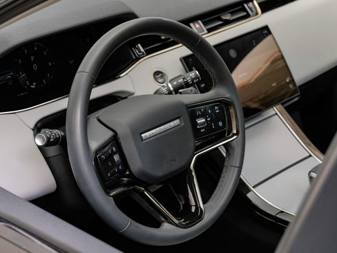 Used 2024 Land Rover Range Rover Evoque S image 20