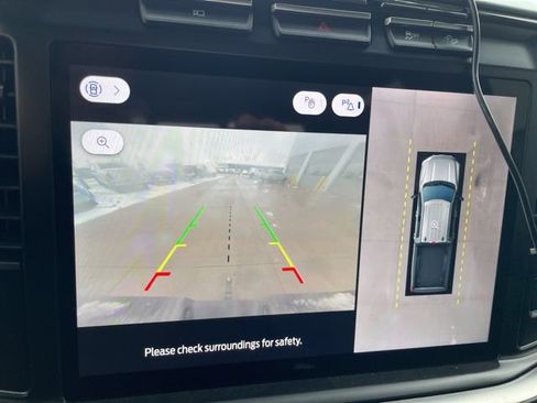 Used 2024 Ford F250 Lariat w/ Black Appearance Package image 9