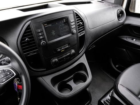 Used 2023 Mercedes-Benz Metris image 20