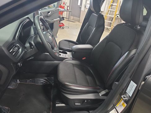 Used 2023 Ford Escape ST-Line FWD image 15