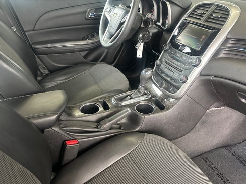 Used 2016 Chevrolet Malibu LT image 14
