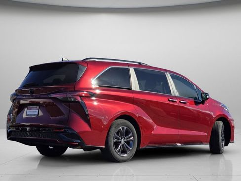 Used 2024 Toyota Sienna XSE w/ XSE Premium Package AWD/4WD image 23