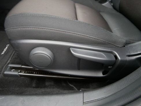 Used 2024 MAZDA MAZDA3 s FWD image 13