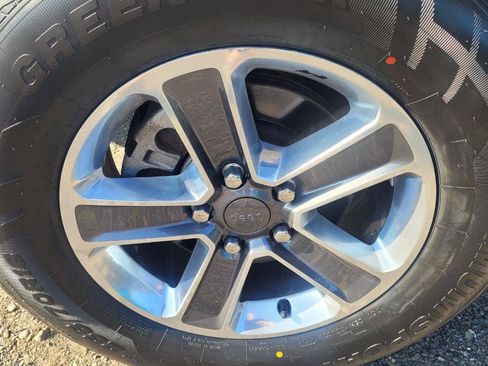 Used 2018 Jeep Wrangler Unlimited Sahara AWD/4WD image 45