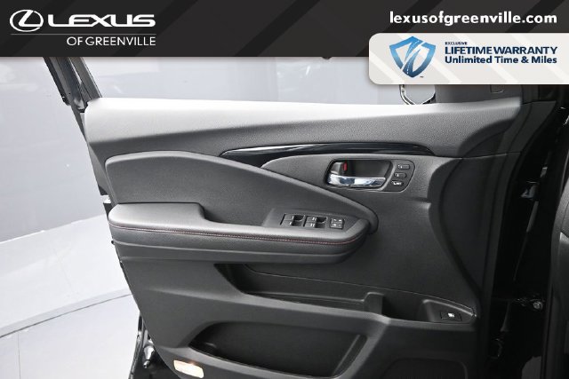 Used 2025 Honda Ridgeline Black Edition image 23