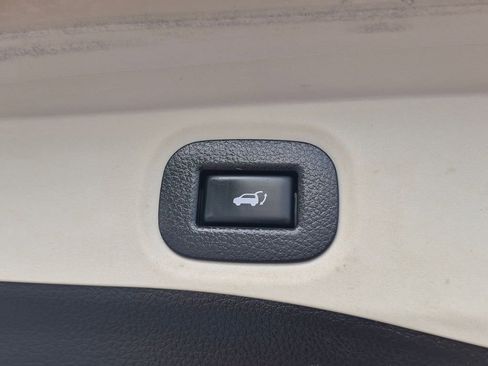 Used 2017 Nissan Rogue SL w/ SL Premium Package AWD/4WD image 28