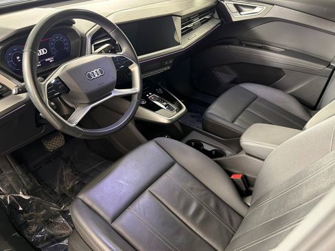 Used 2023 Audi Q4 e-tron Premium Plus RWD image 9