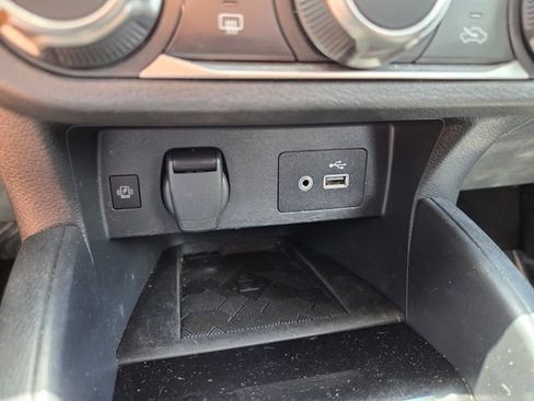 Used 2024 Nissan Versa SV FWD image 26