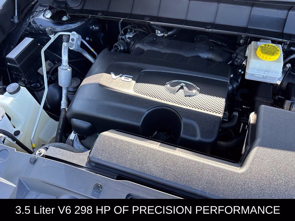 Used 2023 INFINITI QX60 Luxe w/ Cargo Package FWD image 4