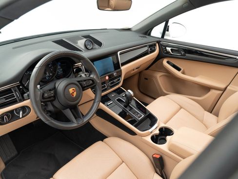 Used 2022 Porsche Macan image 4