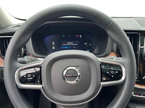 Used 2023 Volvo XC60 B5 Plus w/ Climate Package image 27