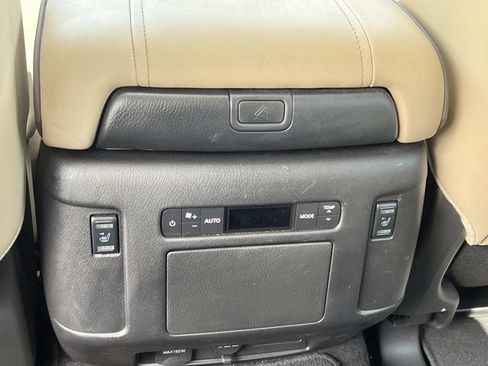 Used 2023 Nissan Armada Platinum w/ Captain's Chairs Package AWD/4WD image 17