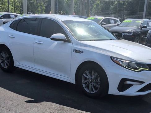 Used 2020 Kia Optima LX FWD image 2