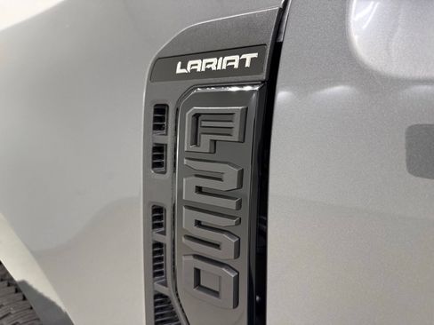 New 2026 Ford F250 Lariat w/ Black Appearance Package AWD/4WD image 11