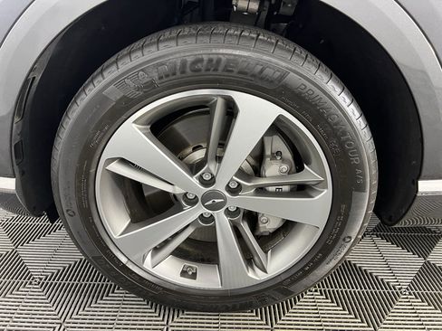 Used 2023 Genesis GV80 2.5T w/ Prestige 20" Package image 13