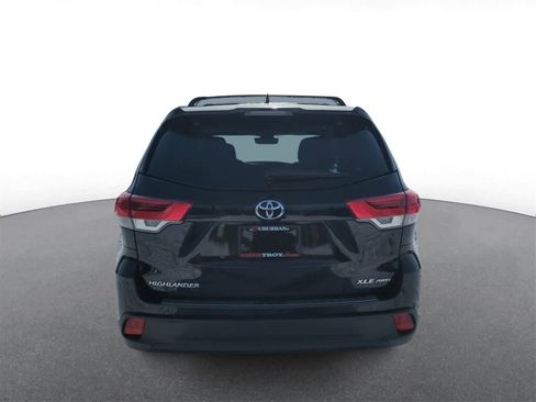 Used 2019 Toyota Highlander XLE image 7