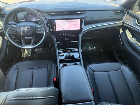 Used 2026 Jeep Grand Cherokee Limited w/ Limited Altitude Package image 25