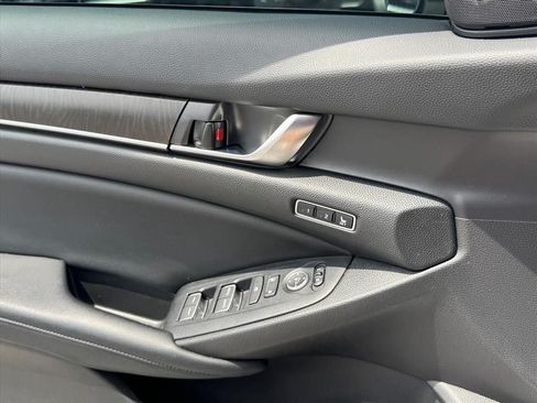 Used 2018 Honda Accord EX-L image 18