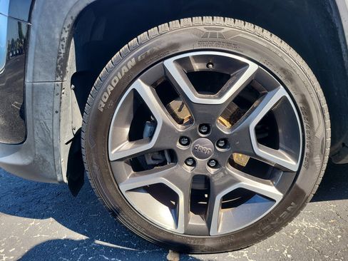 Used 2021 Jeep Renegade Sport FWD image 9