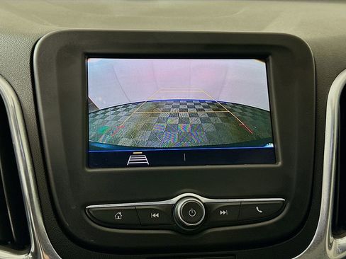 Used 2021 Chevrolet Equinox LT w/ Driver Convenience Package image 13