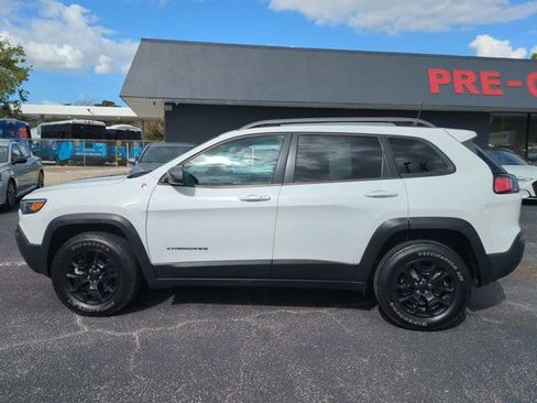 Used 2021 Jeep Cherokee Trailhawk w/ Comfort/Convenience Group AWD/4WD image 8