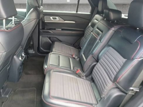 Used 2025 Ford Explorer ST-Line w/ ST-Line Street Pack AWD/4WD image 22